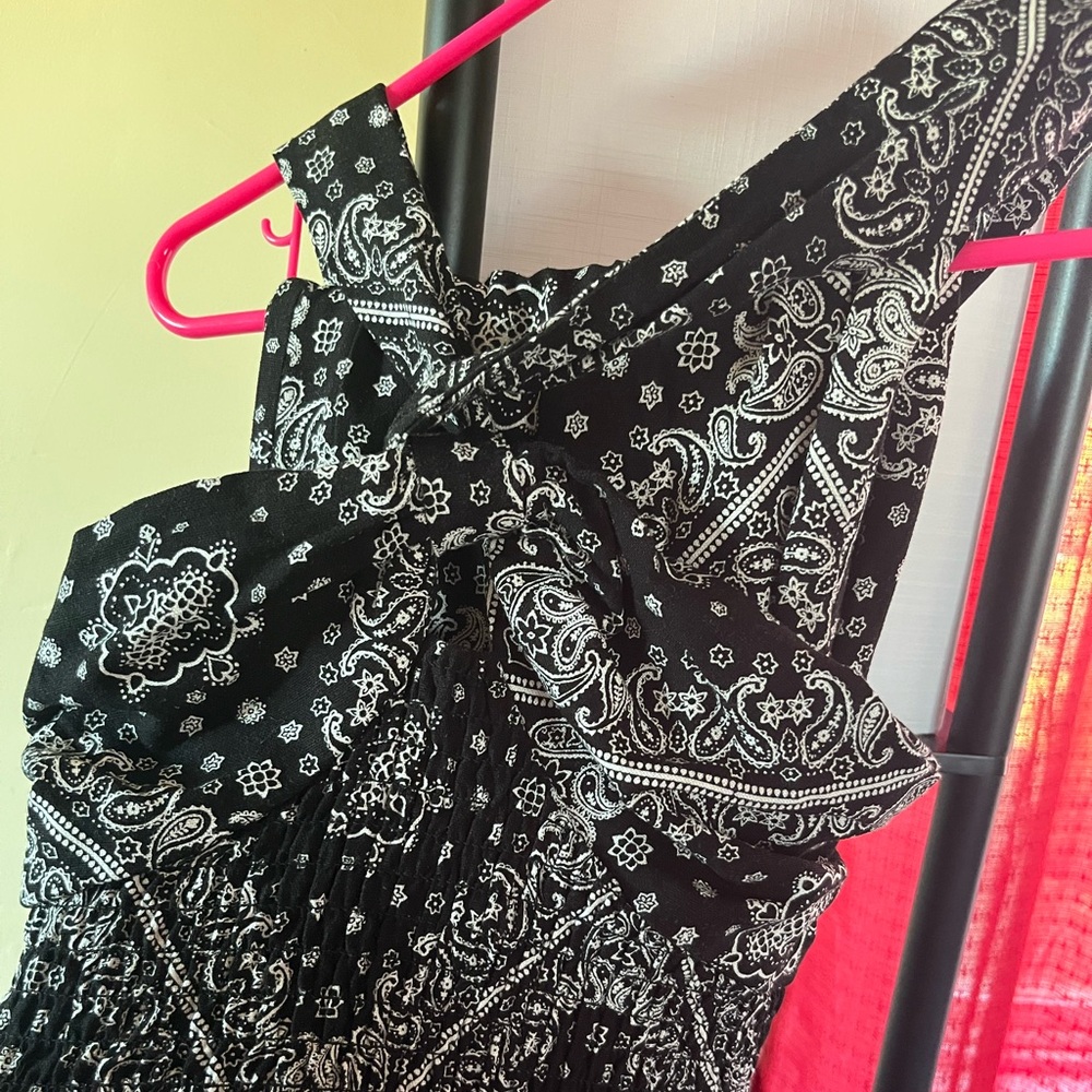 Black and White Paisley 2 Piece Size L